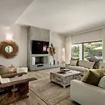 Dazzling Magorian 4 Bedrooms Spacious Furnished *