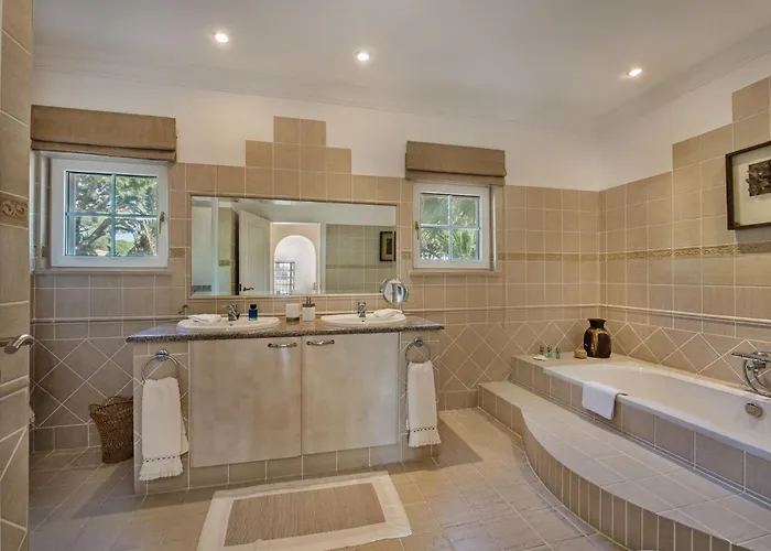 Dazzling Magorian 4 Bedrooms Spacious Furnished Almancil