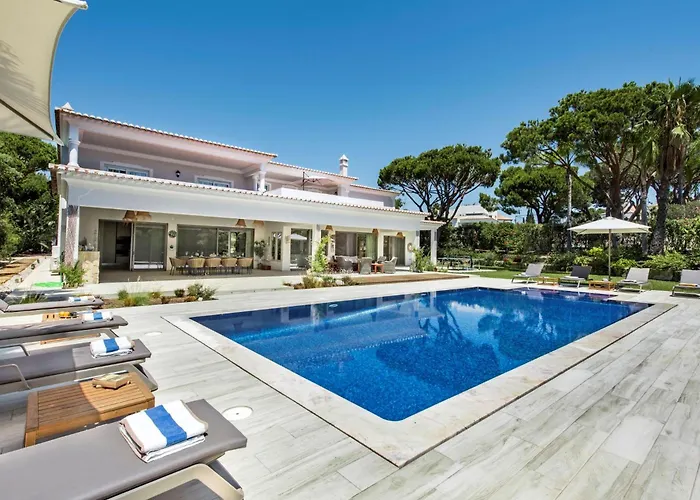 Villa Dazzling Magorian 4 Bedrooms Spacious Furnished