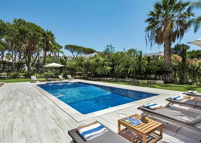 Villa Dazzling Magorian 4 Bedrooms Spacious Furnished Almancil