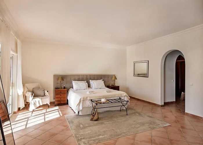 Dazzling Magorian 4 Bedrooms Spacious Furnished * Almancil
