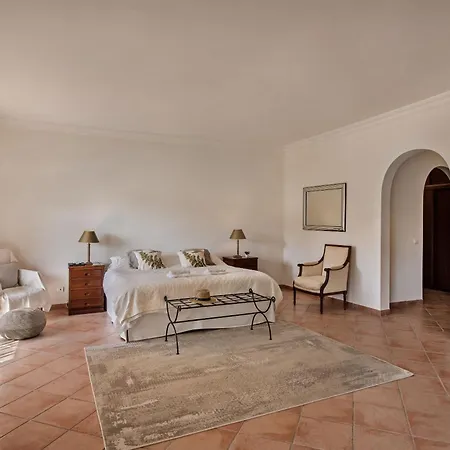 Dazzling Almancil Villa Villa Magorian 4 Bedrooms Spacious Furnished Sun Terrace Private Outdoor Pool Bbq Facilities Shaded Outdoor, Villa *