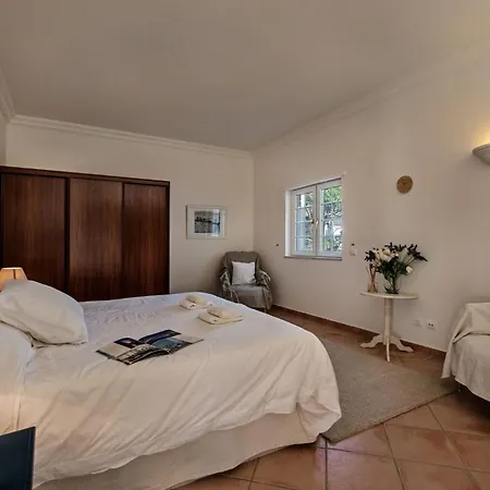 Dazzling Almancil Villa Villa Magorian 4 Bedrooms Spacious Furnished Sun Terrace Private Outdoor Pool Bbq Facilities Shaded Outdoor, Villa Almancil