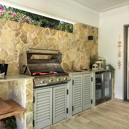 Dazzling Almancil Villa Villa Magorian 4 Bedrooms Spacious Furnished Sun Terrace Private Outdoor Pool Bbq Facilities Shaded Outdoor, Villa
