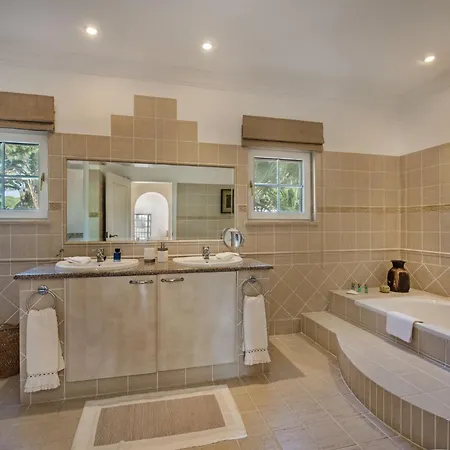 Dazzling Magorian 4 Bedrooms Spacious Furnished Almancil