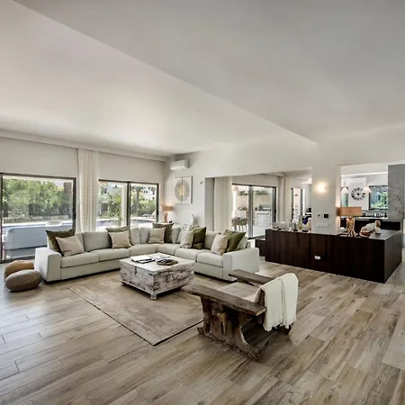 Villa Dazzling Magorian 4 Bedrooms Spacious Furnished